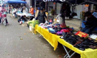 超市门口能摆摊吗