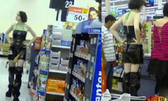 美国妹子逛超市吗