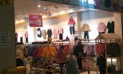 奥林服装超市在哪里