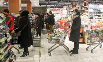 手机扫码购物节省排队