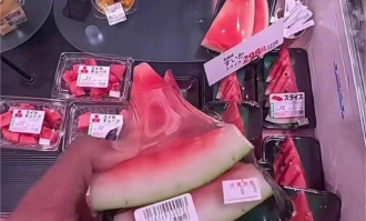 在超市里如何挑西瓜皮呢