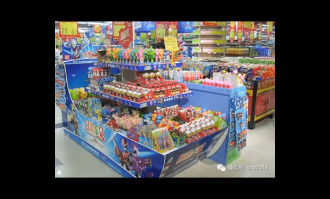 超市货架摆放特点