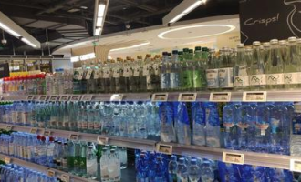 可以带水进超市吗