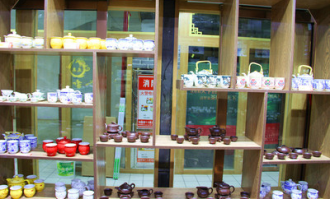 龙泉茶行超市在哪里啊