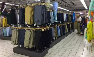 南京有卖衣服的超市么吗