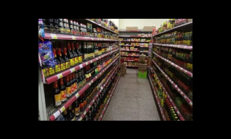 超市选址供应链优化:缩短物流距离